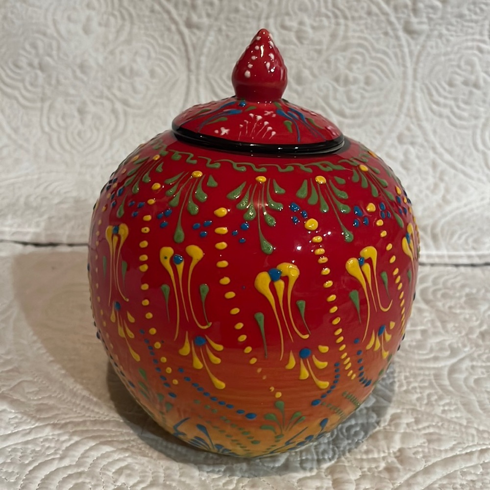Ozen Ceramics globe jar with lid